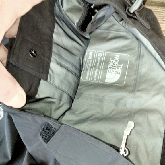 The NorthFace Summit Series Zip Off Pants - Picture 2 of 3